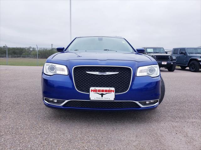 2020 Chrysler 300 Touring L