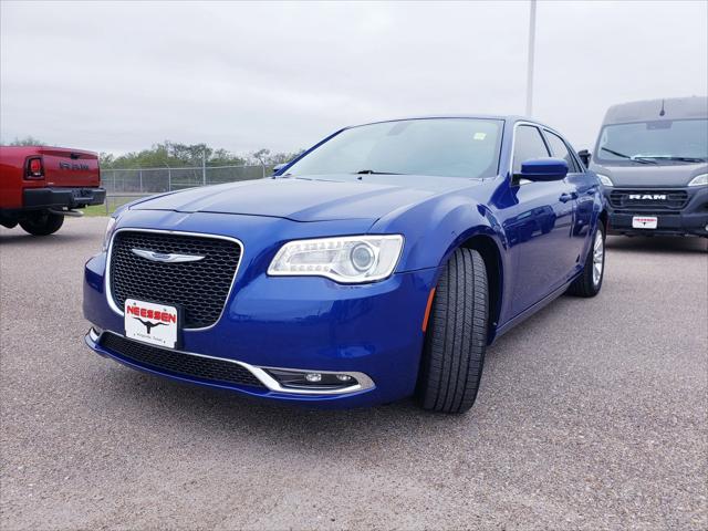 2020 Chrysler 300 Touring L