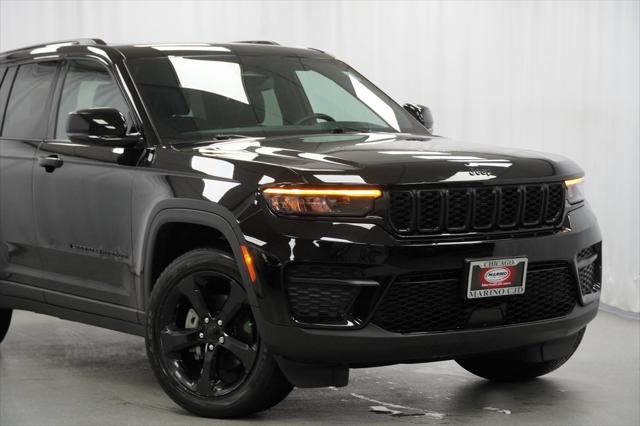 2023 Jeep Grand Cherokee Altitude 4x4 2023 Jeep Grand Cherokee Altitude 4x4