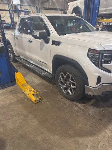 2023 GMC Sierra 1500 4WD Crew Cab Short Box SLT 2023 GMC Sierra 1500 4WD Crew Cab Short Box SLT