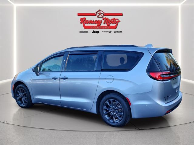 2021 Chrysler Pacifica Touring L 2021 Chrysler Pacifica Touring L