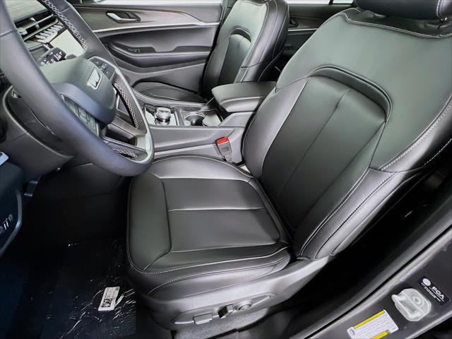 2025 Jeep Grand Cherokee GRAND CHEROKEE LIMITED 4X4 2025 Jeep Grand Cherokee GRAND CHEROKEE LIMITED 4X4