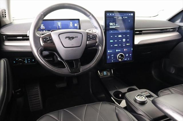 2023 Ford Mustang Mach-E Select 2023 Ford Mustang Mach-E Select
