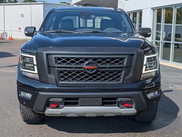 2020 Nissan TITAN Crew Cab PRO-4X 4x4 2020 Nissan TITAN Crew Cab PRO-4X 4x4
