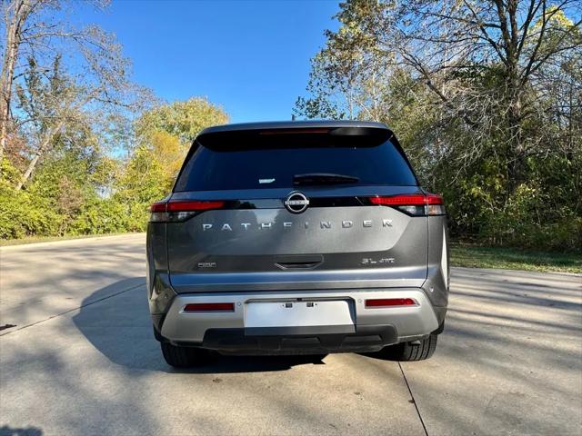 2024 Nissan Pathfinder SL 4WD
