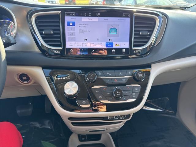 2024 Chrysler Pacifica Touring L 2024 Chrysler Pacifica Touring L