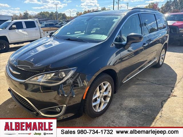 2017 Chrysler Pacifica Touring-L 2017 Chrysler Pacifica Touring-L