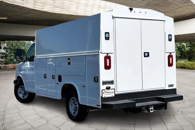 2025 Chevrolet Express Cutaway Work Van