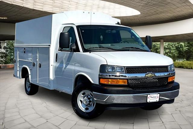 2025 Chevrolet Express Cutaway Work Van