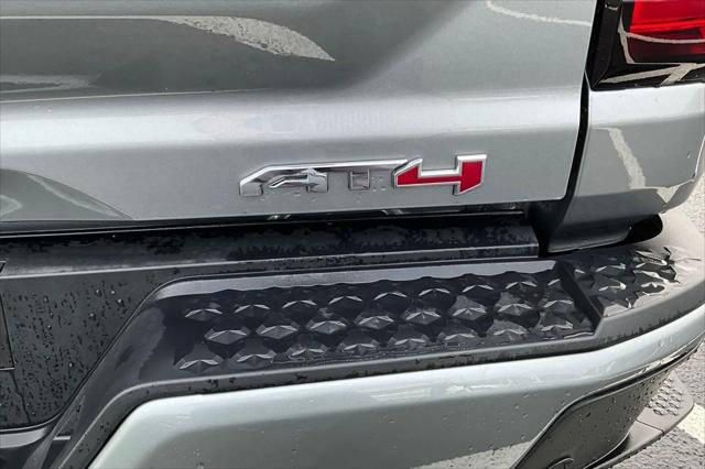 2025 GMC Canyon 4WD AT4