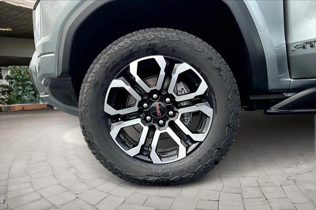 2025 GMC Canyon 4WD AT4