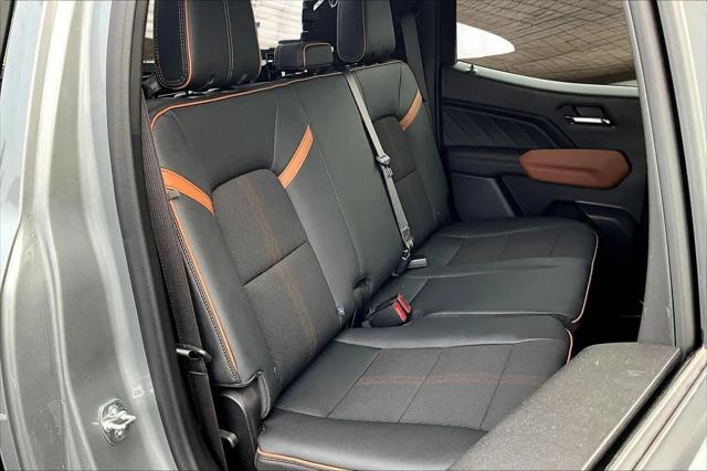2025 GMC Canyon 4WD AT4