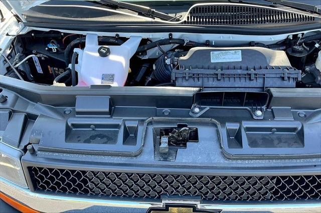 2025 Chevrolet Express Cutaway Work Van