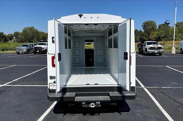 2025 Chevrolet Express Cutaway Work Van