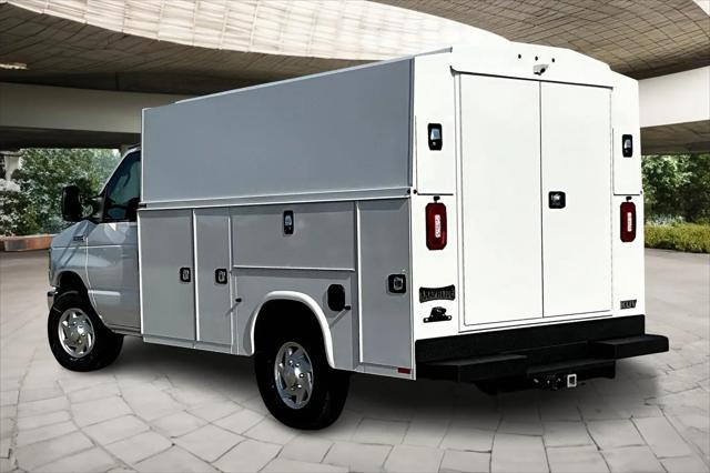 2025 Ford E-350 Cutaway E-Series Cutaway