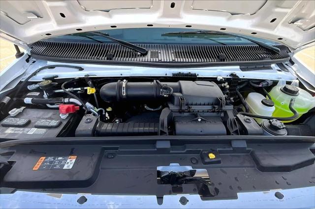 2025 Ford E-350 Cutaway E-Series Cutaway