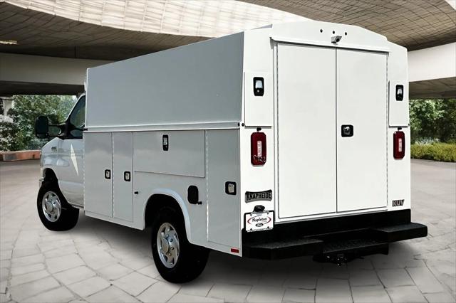2025 Ford E-350 Cutaway E-Series Cutaway