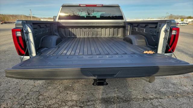 2026 GMC Sierra 2500HD Crew Cab, Standard Bed, SLT, 4WD