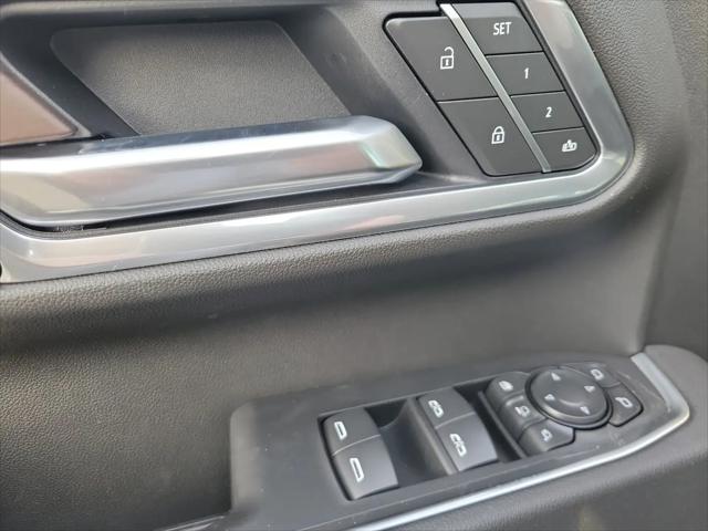 2026 GMC Sierra 2500HD Crew Cab, Standard Bed, SLT, 4WD