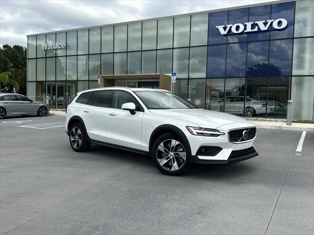 2026 Volvo V60 Cross Country Plus, B5 AWD Gas (mild hybrid) for sale in Stuart, FL