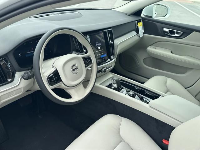 2026 Volvo V60 Cross Country Plus, B5 AWD Gas (mild hybrid)
