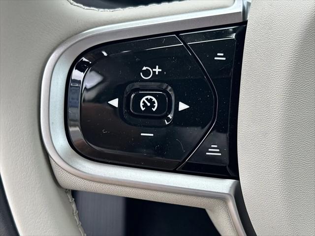 2026 Volvo V60 Cross Country Plus, B5 AWD Gas (mild hybrid)