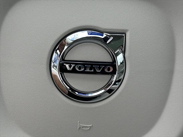 2026 Volvo V60 Cross Country Plus, B5 AWD Gas (mild hybrid)