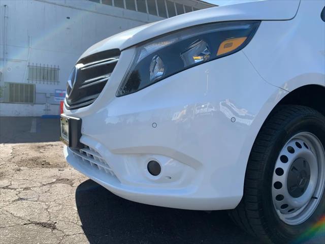 2023 Mercedes-Benz Metris Standard