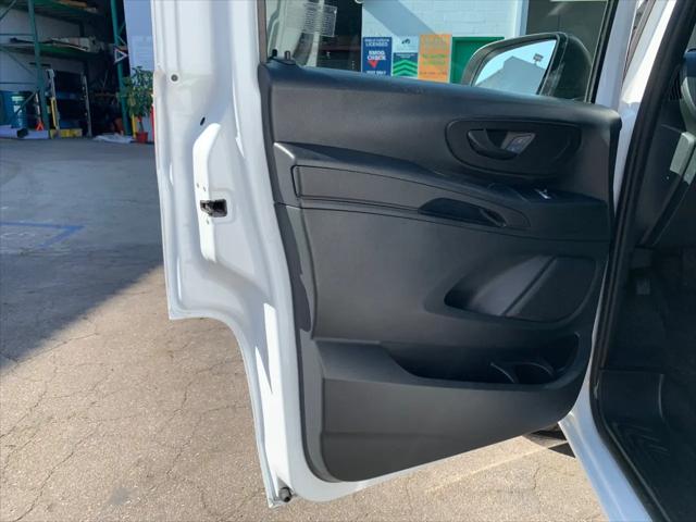 2023 Mercedes-Benz Metris Standard