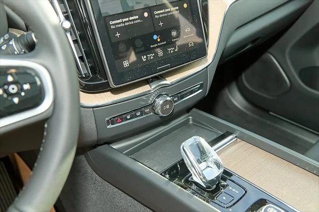 2026 Volvo XC60 B5 Core