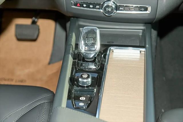 2026 Volvo XC60 B5 Core