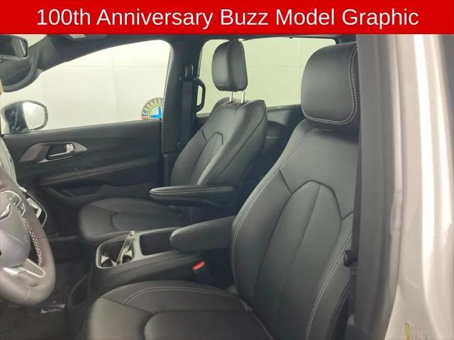 2026 Chrysler Pacifica Select AWD