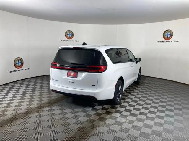 2026 Chrysler Pacifica Select AWD