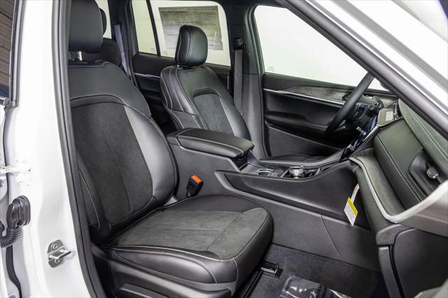2026 Jeep Grand Cherokee Altitude 4x4