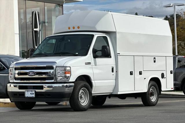 2026 Ford E-350 Cutaway E-Series Cutaway