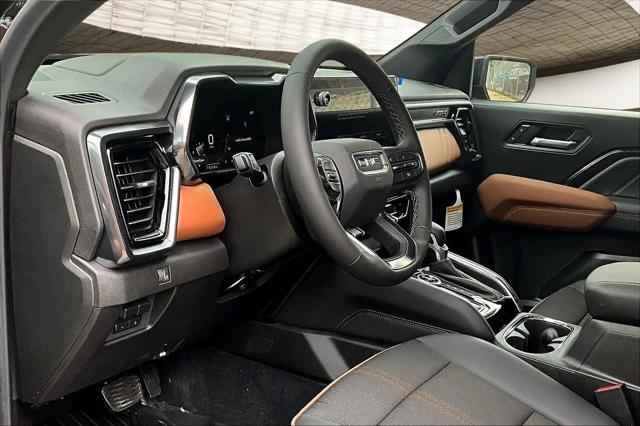 2025 GMC Canyon 4WD AT4