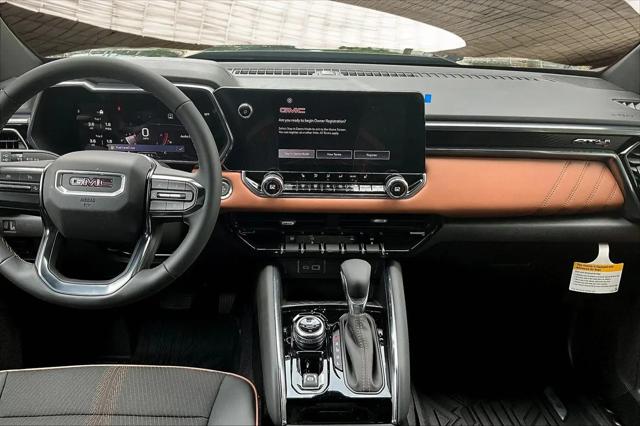 2025 GMC Canyon 4WD AT4