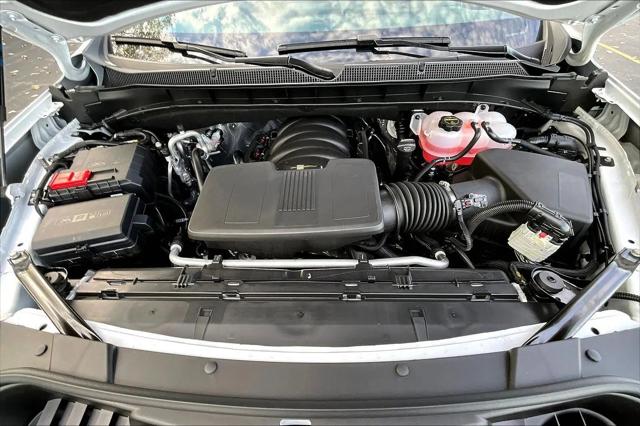 2026 Chevrolet Suburban LT, 4WD