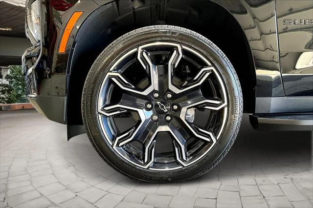 2026 Chevrolet Suburban RST, 4WD