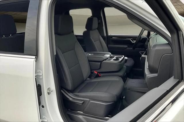 2026 GMC Sierra 2500HD Double Cab, Standard Bed, SLE, RWD