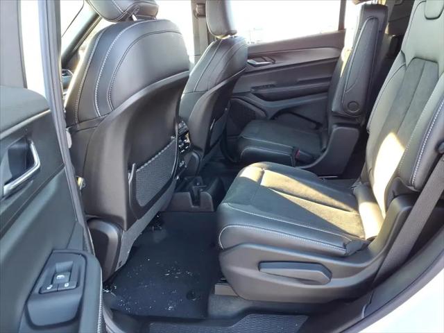 2025 Jeep Grand Cherokee L Altitude X 4x4