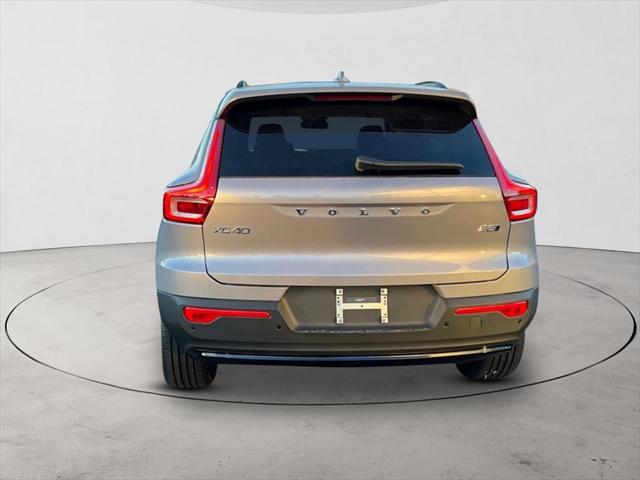 2026 Volvo XC40 B5 Plus