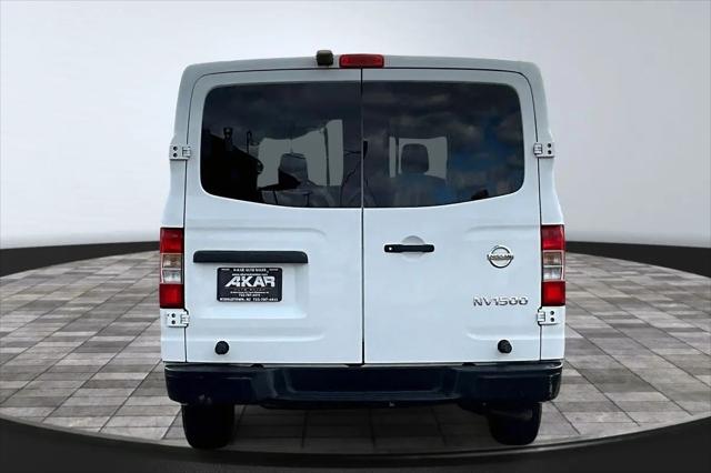 2017 Nissan 1500 S V6
