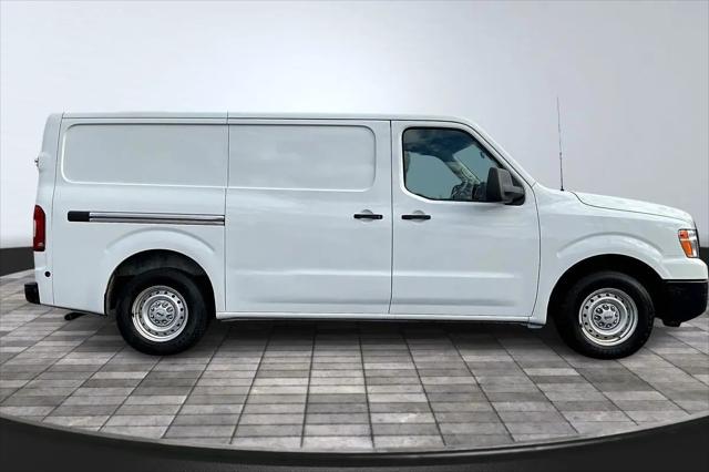 2017 Nissan 1500 S V6