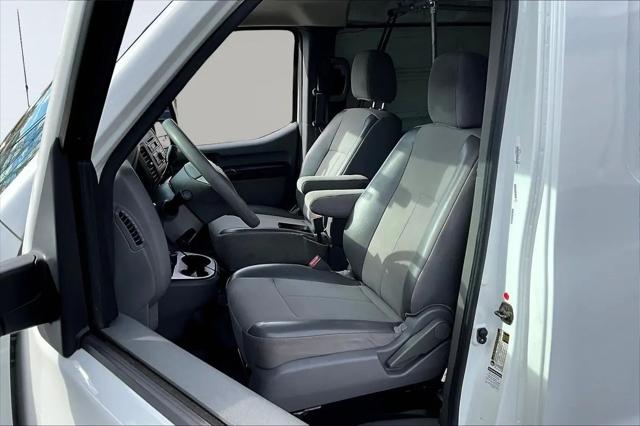 2017 Nissan 1500 S V6