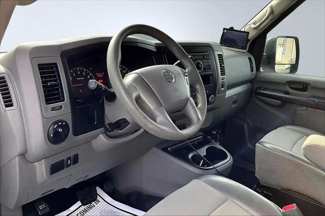 2017 Nissan 1500 S V6