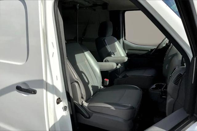 2017 Nissan 1500 S V6