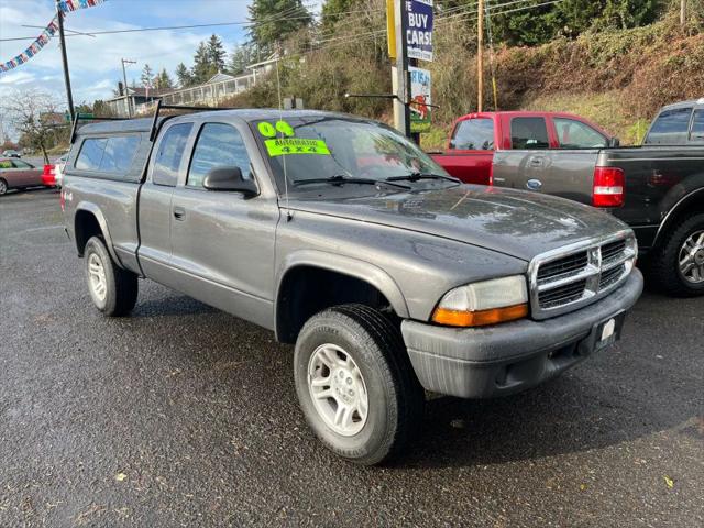 2004 Dodge Dakota Base