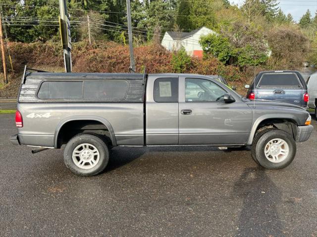 2004 Dodge Dakota Base