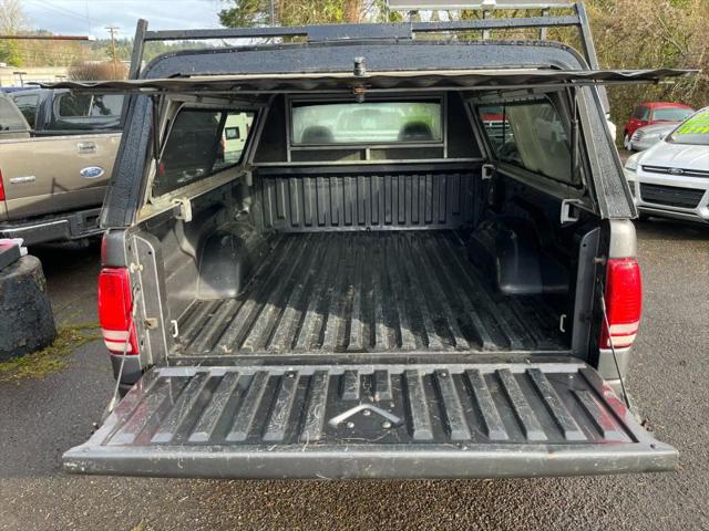 2004 Dodge Dakota Base